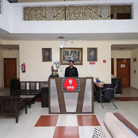 Hotel Oyo 6608 Sector 56 à Badshahpur Extérieur photo